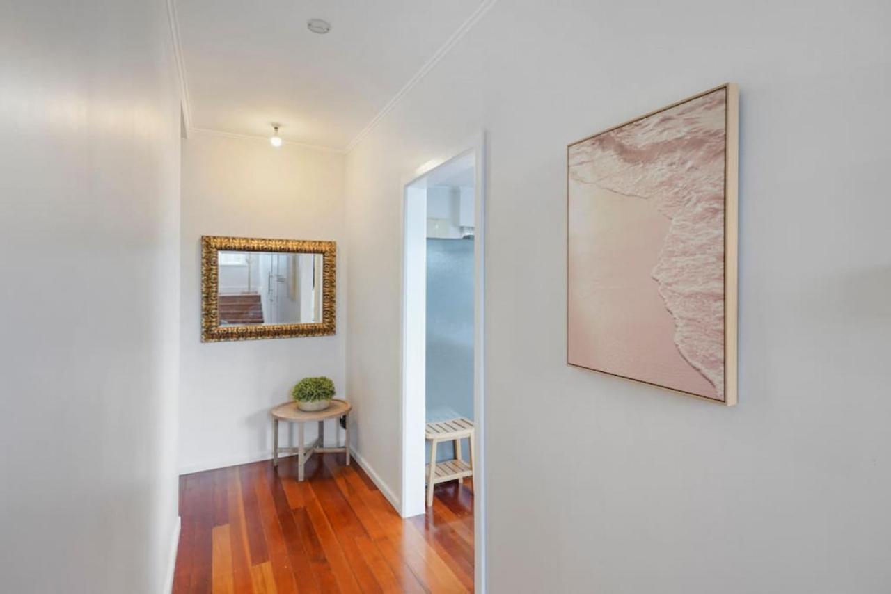 Amazing Home By Beach - Fully Aircon-Ed - Wifi Auckland Exteriér fotografie